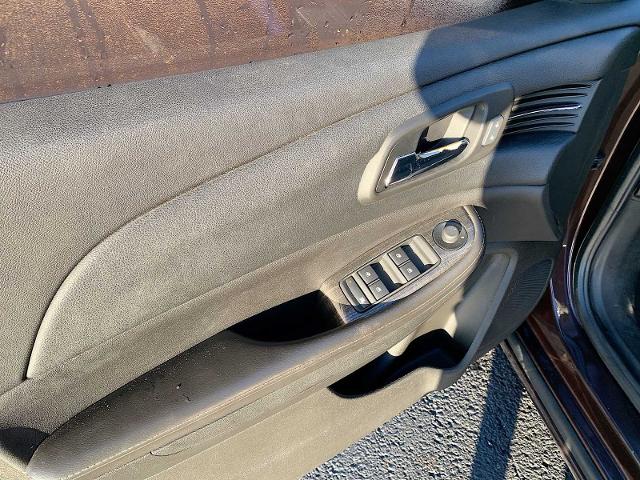 2015 Chevrolet Malibu Vehicle Photo in MOON TOWNSHIP, PA 15108-2571