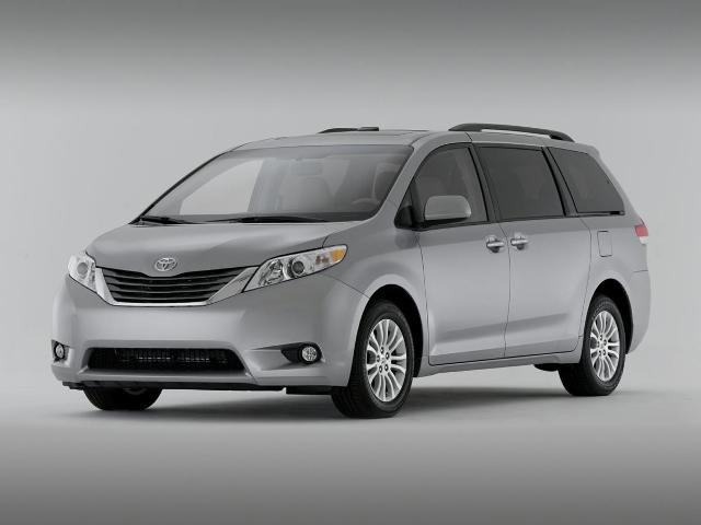 2014 Toyota Sienna Vehicle Photo in PUYALLUP, WA 98371-4149