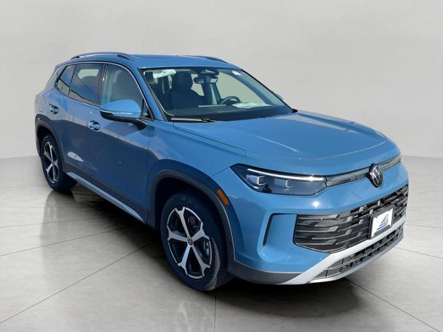 2025 Volkswagen Tiguan Vehicle Photo in Neenah, WI 54956