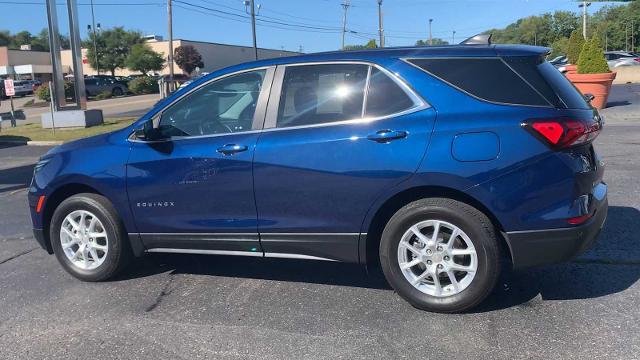 2022 Chevrolet Equinox Vehicle Photo in MOON TOWNSHIP, PA 15108-2571