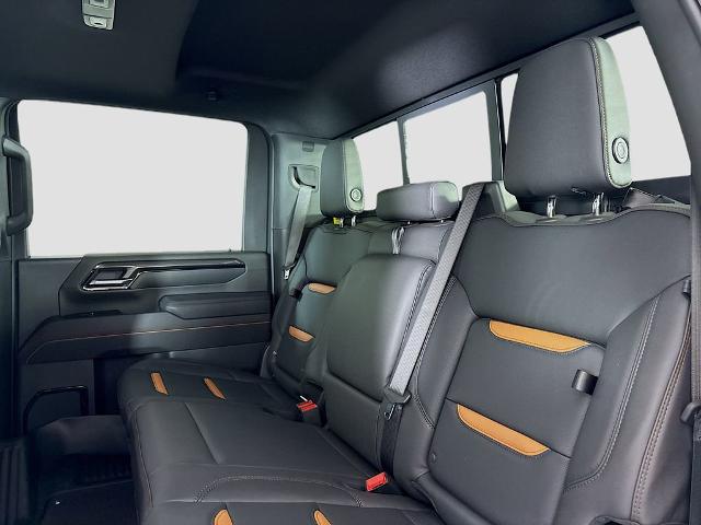 2025 GMC Sierra 2500 HD Vehicle Photo in PUYALLUP, WA 98371-4149