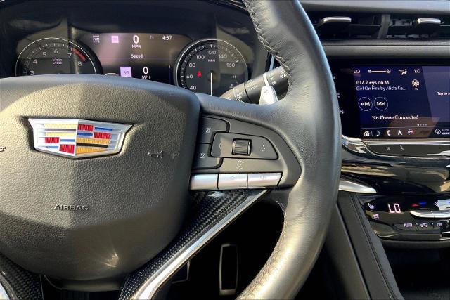 2024 Cadillac XT6 Vehicle Photo in TOPEKA, KS 66609-0000