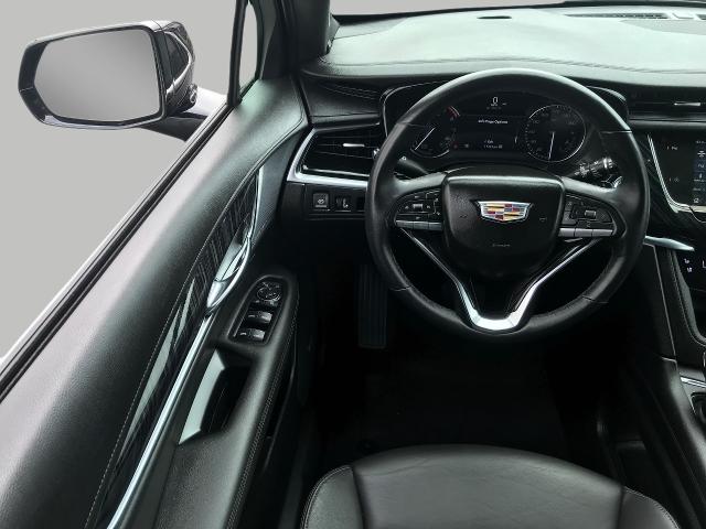 2025 Cadillac XT6 Vehicle Photo in GREEN BAY, WI 54303-3330