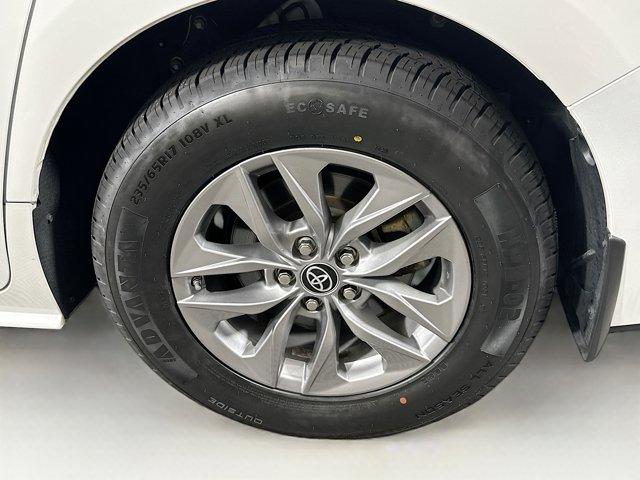 2022 Toyota Sienna Vehicle Photo in Flemington, NJ 08822