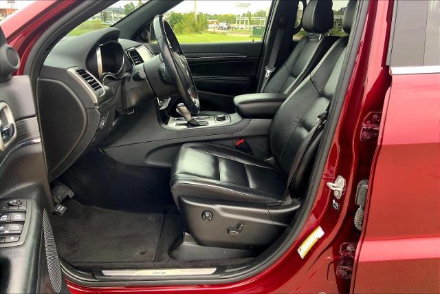2022 Jeep Grand Cherokee WK Vehicle Photo in TOPEKA, KS 66609-0000