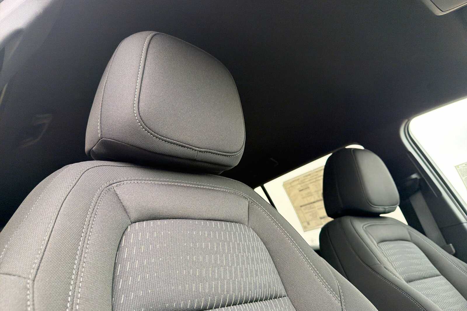 2027 Chevrolet Equinox LT - Photo 17