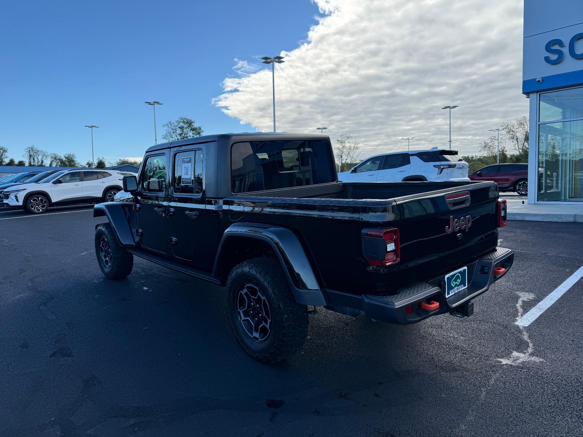2021 Jeep Gladiator photo 3 of 25