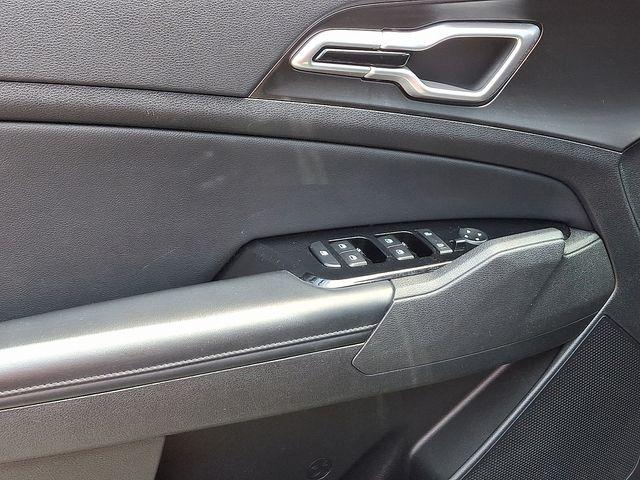 2023 Kia Sportage Hybrid Vehicle Photo in DANBURY, CT 06810-5034