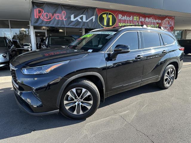 2022 Toyota Highlander Vehicle Photo in Tucson, AZ 85712