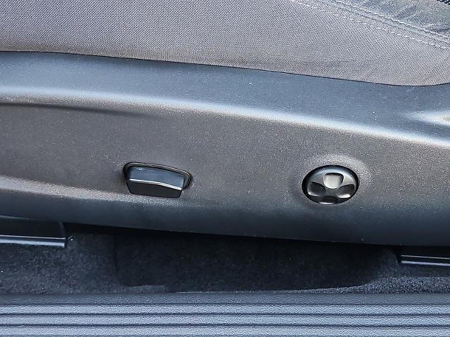 2013 Dodge Challenger Vehicle Photo in TREVOSE, PA 19053-4984