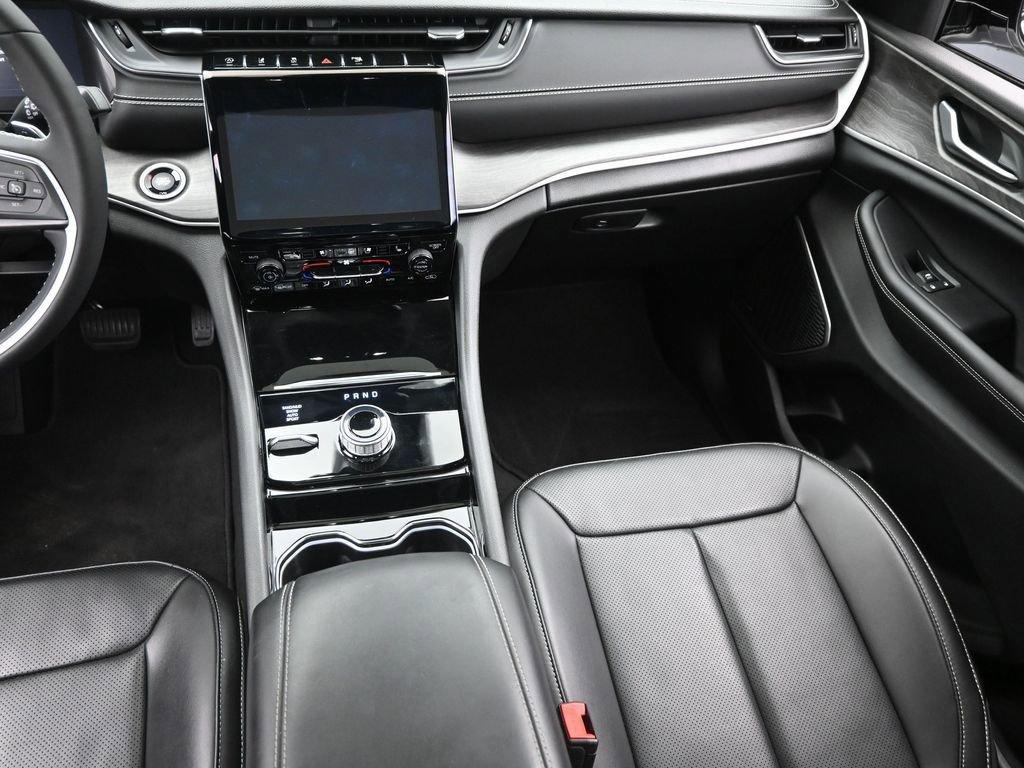 2023 Jeep Grand Cherokee Vehicle Photo in Cedar Rapids, IA 52402