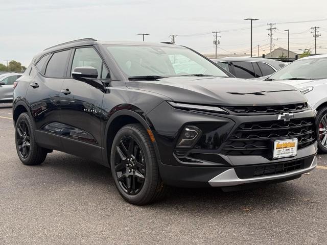 2025 Chevrolet Blazer Vehicle Photo in COLUMBIA, MO 65203-3903