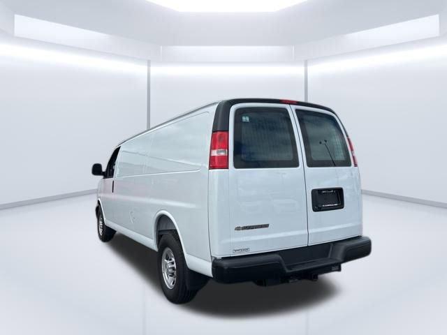 2025 Chevrolet Express Cargo 2500 Vehicle Photo in SAINT CLAIRSVILLE, OH 43950-8512