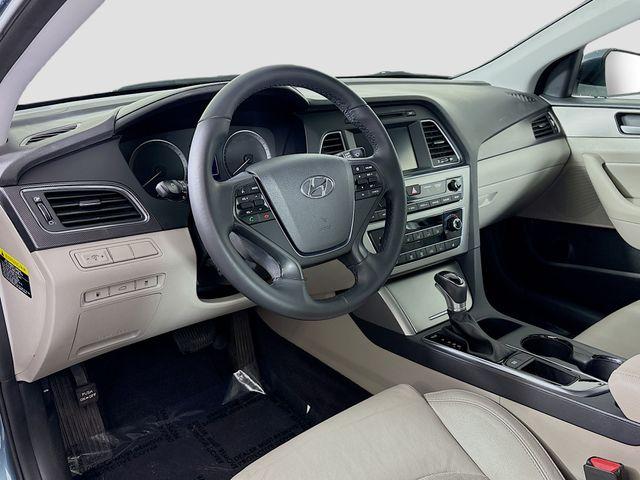 2017 Hyundai SONATA Vehicle Photo in Puyallup, WA 98371