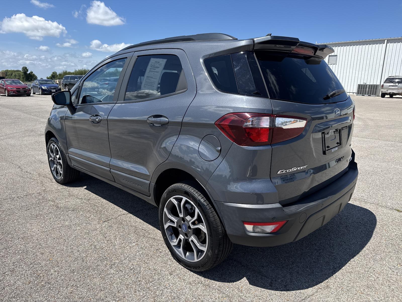 View vehicle photo 3