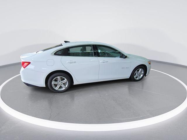 2024 Chevrolet Malibu Vehicle Photo in Pleasant Hills, PA 15236