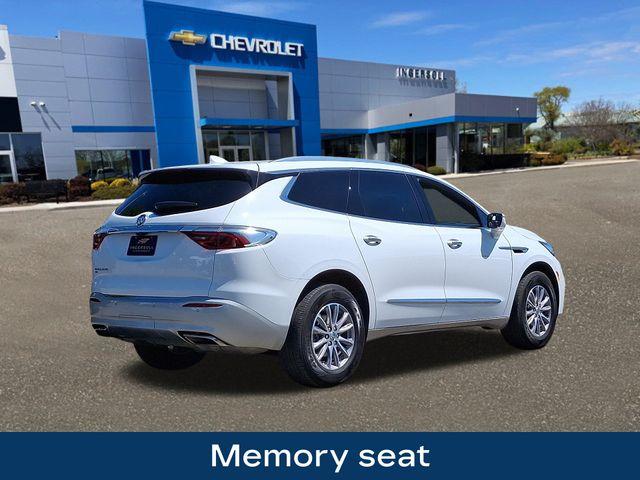 2024 Buick Enclave Vehicle Photo in DANBURY, CT 06810-5034
