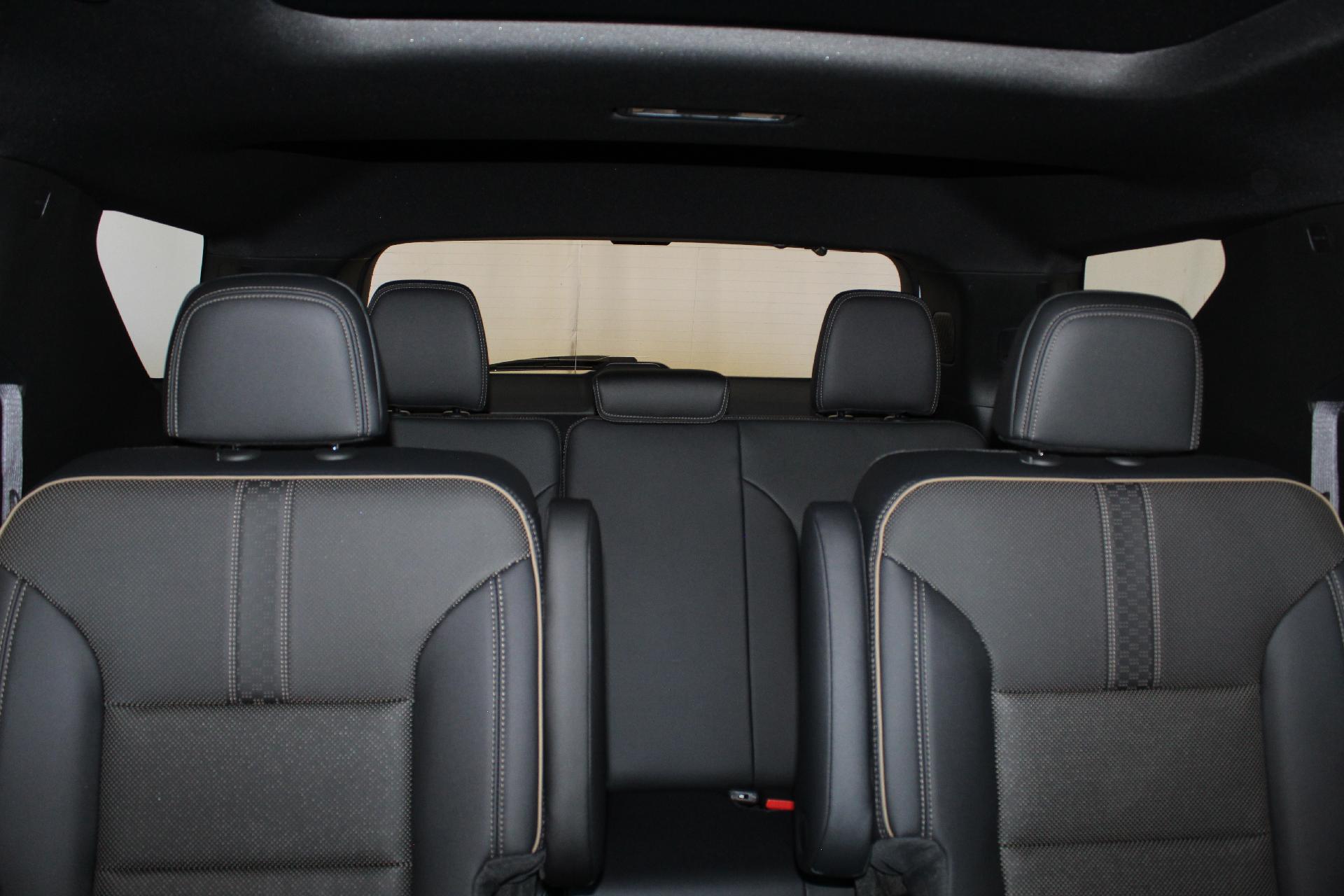 2026 Chevrolet Traverse Vehicle Photo in NORTHAMPTON, MA 01060-1120