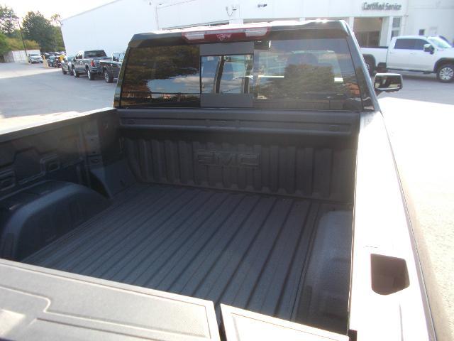 2026 GMC Sierra 1500 Vehicle Photo in LOWELL, MA 01852-4336