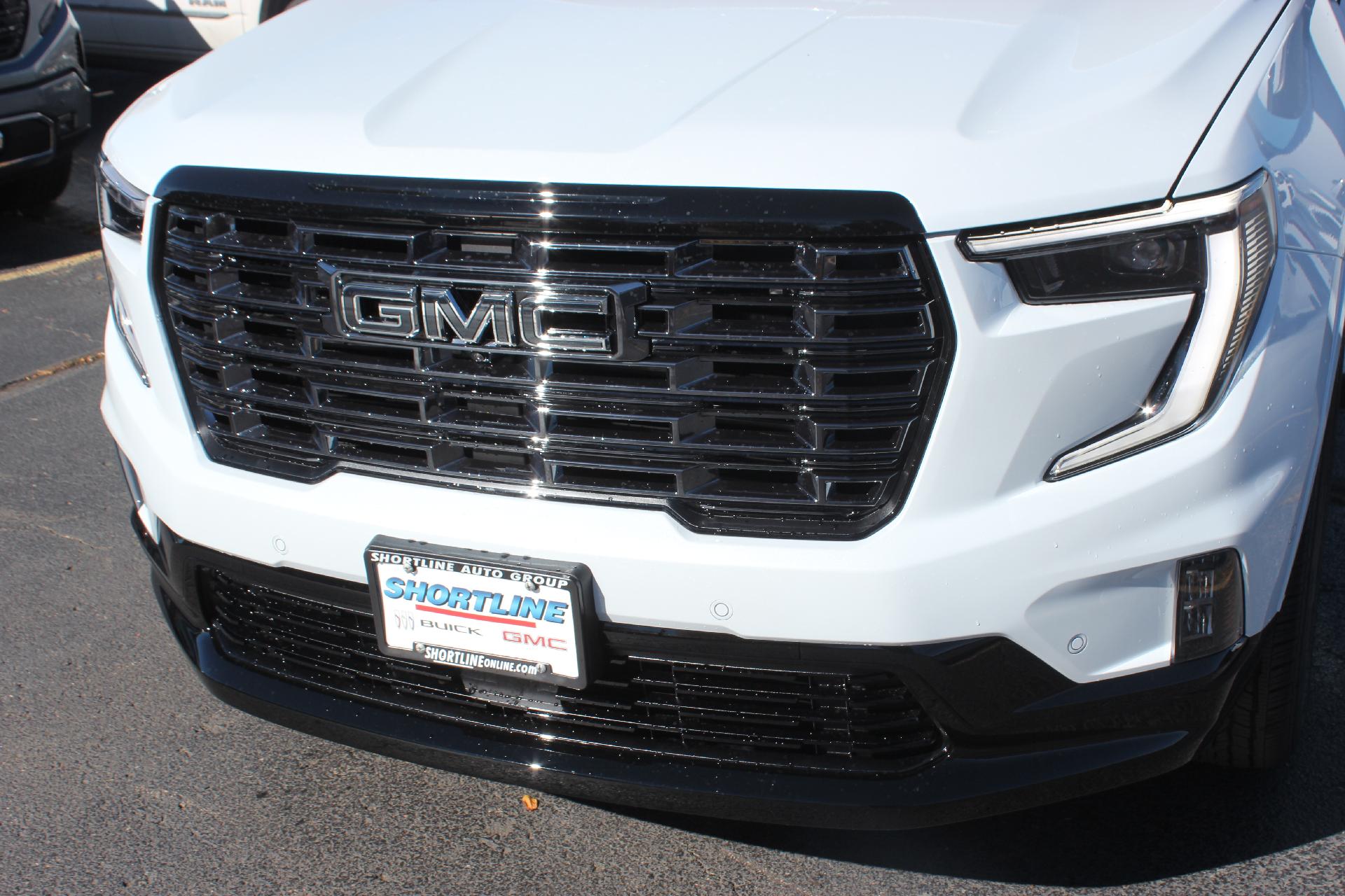 2026 GMC Acadia Vehicle Photo in AURORA, CO 80012-4011