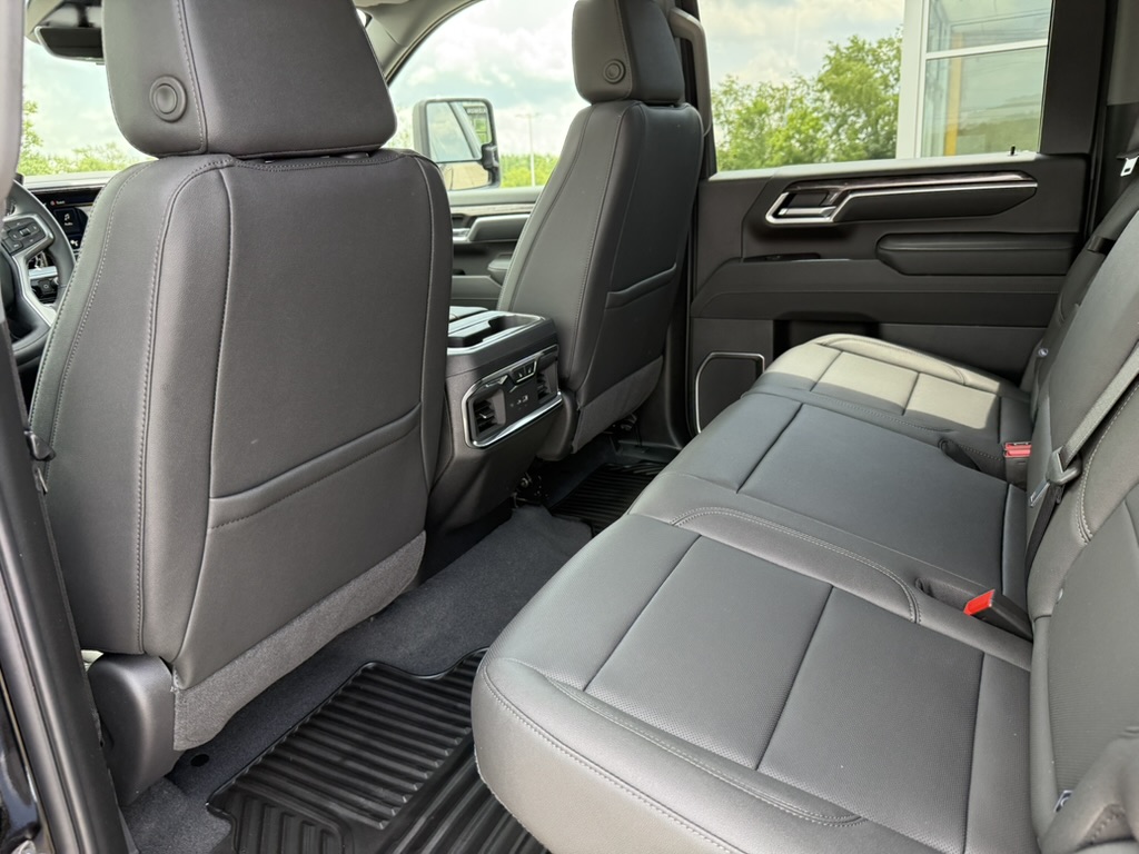 2026 Chevrolet Silverado 3500 HD LTZ - 11