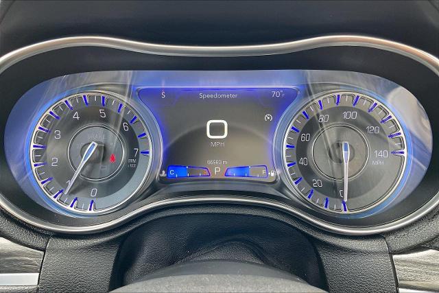 2019 Chrysler 300 Vehicle Photo in INDEPENDENCE, MO 64055-1314