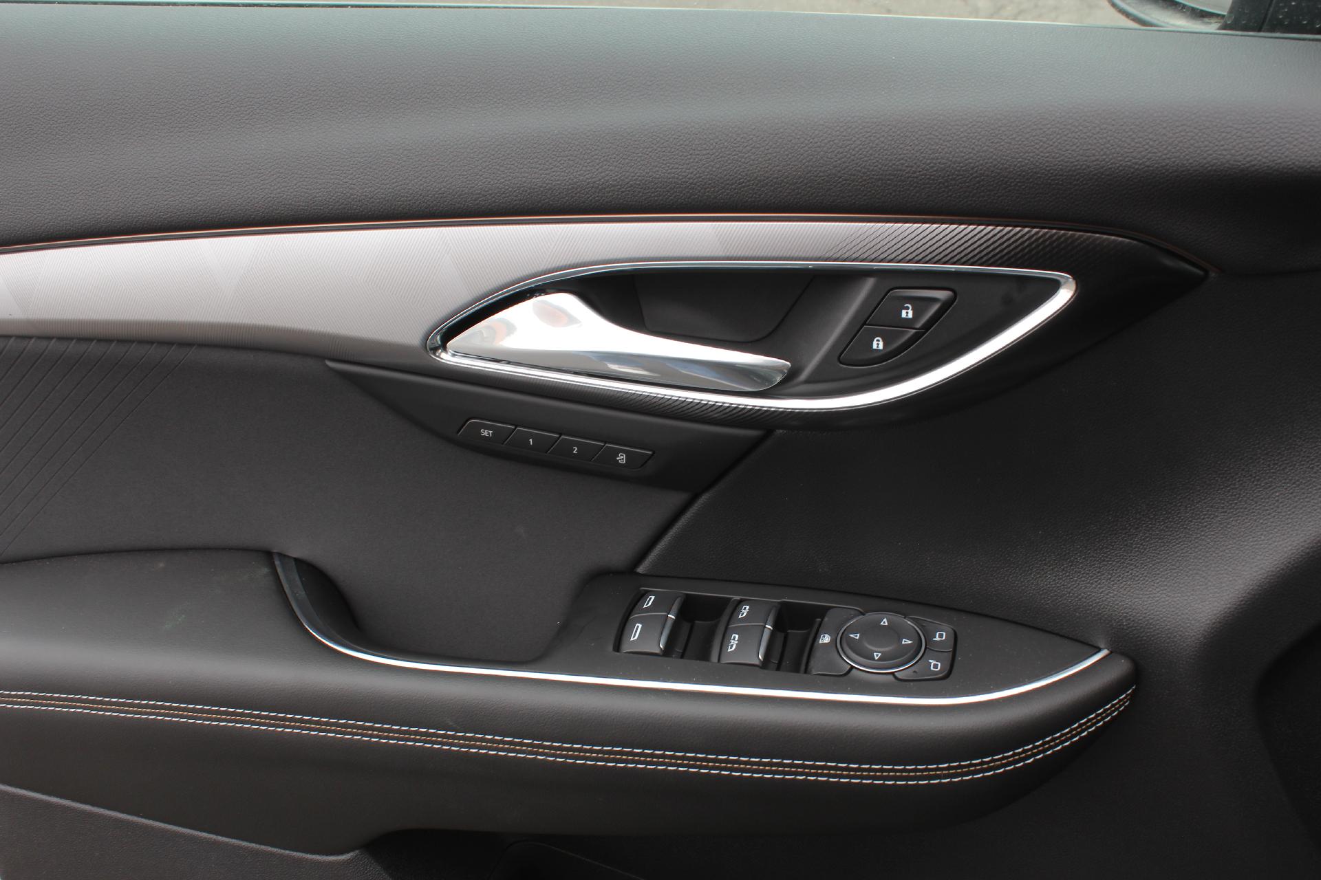 2025 Buick Envision Vehicle Photo in AURORA, CO 80012-4011