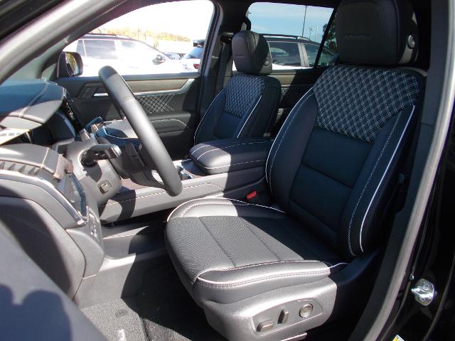 2026 GMC Acadia Vehicle Photo in LOWELL, MA 01852-4336