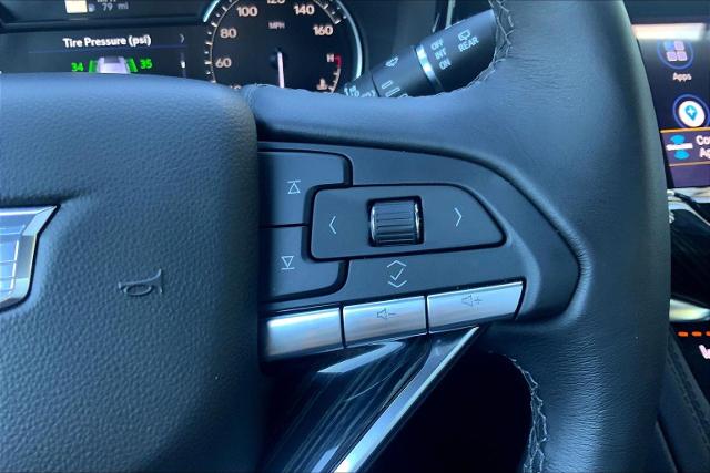 2025 Cadillac XT6 Vehicle Photo in KANSAS CITY, MO 64114-4545