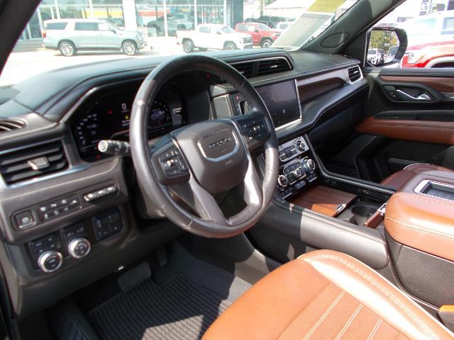 2023 GMC Yukon XL Vehicle Photo in LOWELL, MA 01852-4336