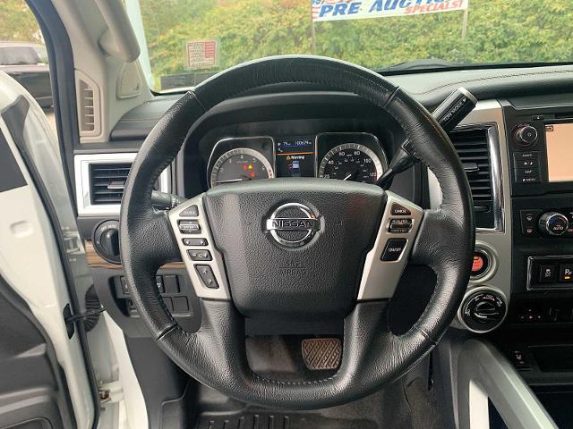 2019 Nissan Titan Vehicle Photo in MOON TOWNSHIP, PA 15108-2571