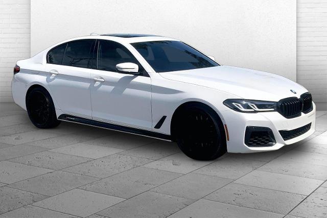 2023 BMW 5 Series Vehicle Photo in KANSAS CITY, MO 64114-4545