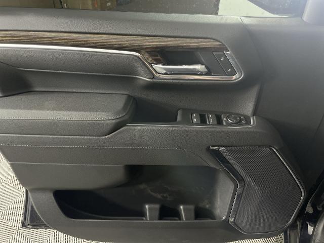 2025 GMC Sierra 1500 Vehicle Photo in GILBERT, AZ 85297-0402