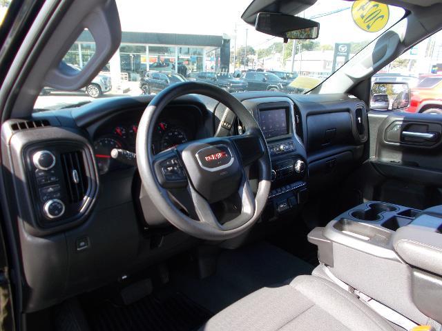 2024 GMC Sierra 1500 Vehicle Photo in LOWELL, MA 01852-4336