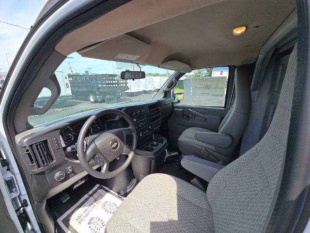 2025 Chevrolet Express Commercial Cutaway Vehicle Photo in INDEPENDENCE, MO 64055-1314
