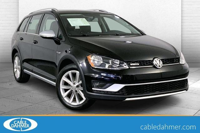 2017 Volkswagen Golf Alltrack Vehicle Photo in INDEPENDENCE, MO 64055-1377