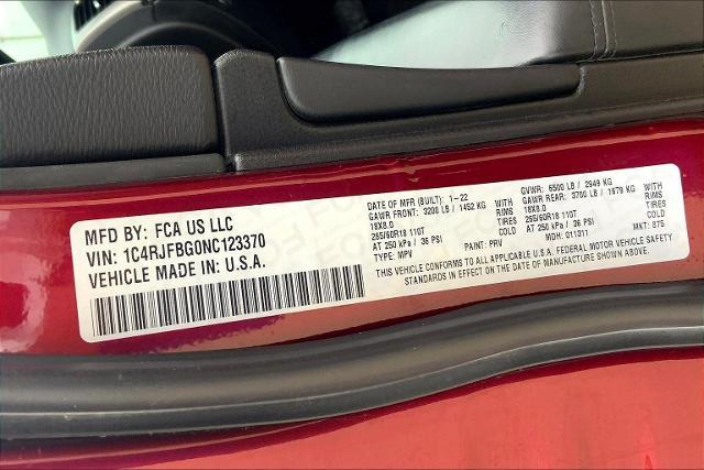 2022 Jeep Grand Cherokee WK Vehicle Photo in TOPEKA, KS 66609-0000