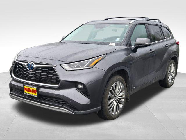 2023 Toyota Highlander Vehicle Photo in Puyallup, WA 98371
