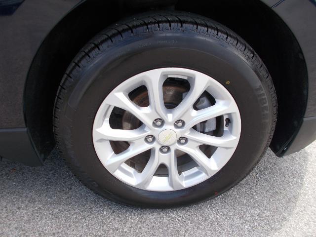 2020 Chevrolet Equinox Vehicle Photo in LOWELL, MA 01852-4336