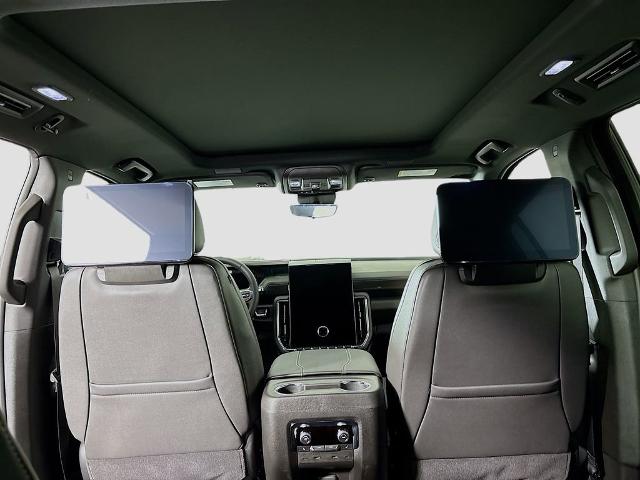 2025 GMC Yukon XL Vehicle Photo in PUYALLUP, WA 98371-4149