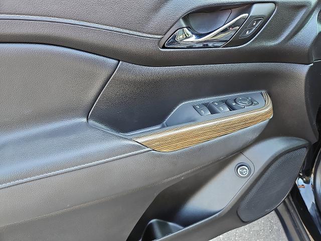 2023 GMC Acadia Vehicle Photo in TREVOSE, PA 19053-4984