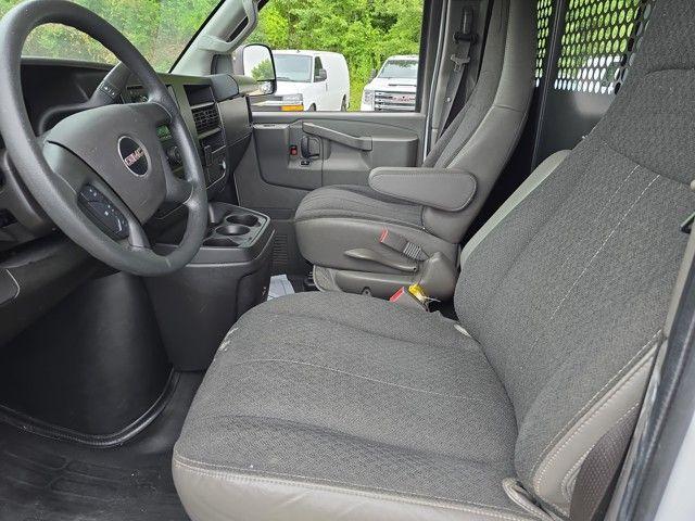 2023 GMC Savana Cargo Van Vehicle Photo in Pleasant Hills, PA 15236