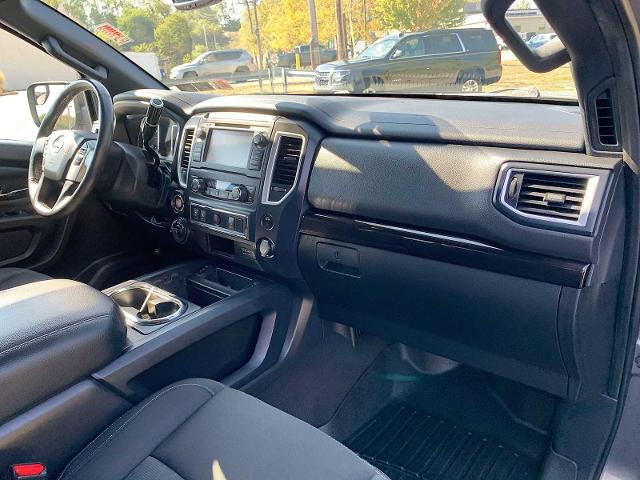 2019 Nissan Titan Vehicle Photo in MOON TOWNSHIP, PA 15108-2571