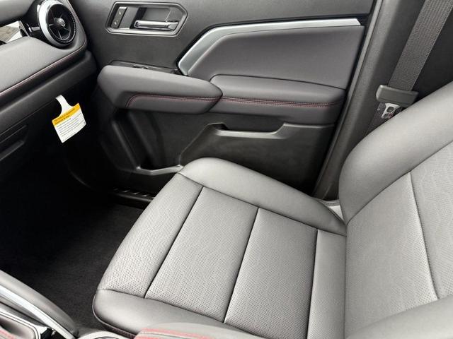 2025 Chevrolet Colorado Vehicle Photo in COLUMBIA, MO 65203-3903