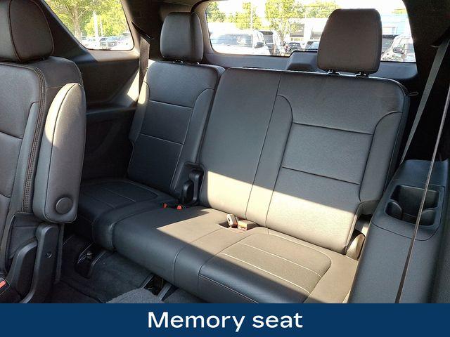 2023 Chevrolet Traverse Vehicle Photo in DANBURY, CT 06810-5034