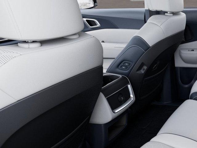 2025 Kia Carnival Hybrid Vehicle Photo in Westbrook, ME 04092