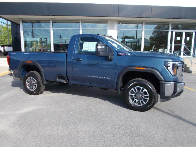 2025 GMC Sierra 3500HD Vehicle Photo in LOWELL, MA 01852-4336