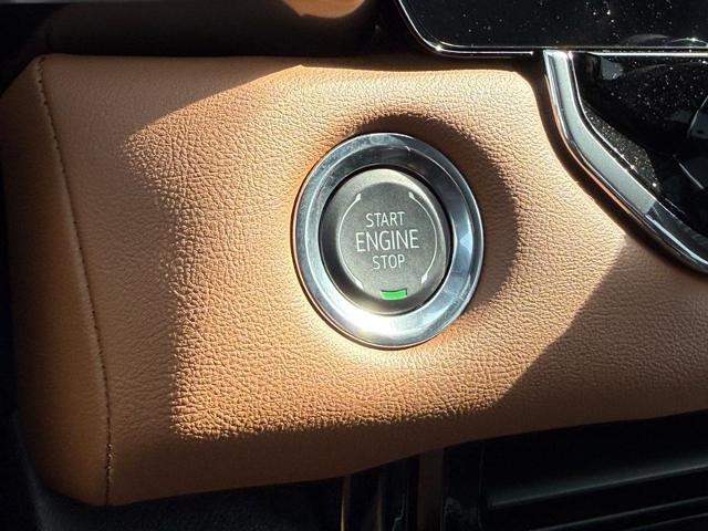 2025 GMC Canyon Vehicle Photo in COLUMBIA, MO 65203-3903