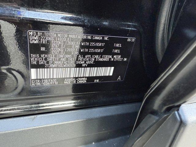 2020 Toyota RAV4 Vehicle Photo in LEOMINSTER, MA 01453-2952