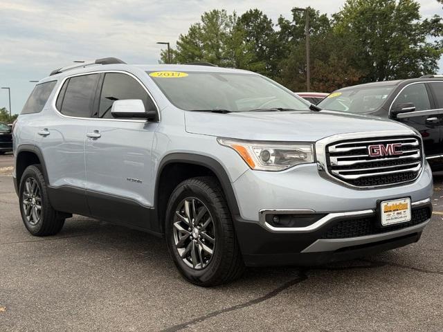 2017 GMC Acadia Vehicle Photo in COLUMBIA, MO 65203-3903